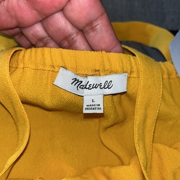 Madewell button front tie tank top size L mustard yellow.  Excellent condition - Picture 6 of 7